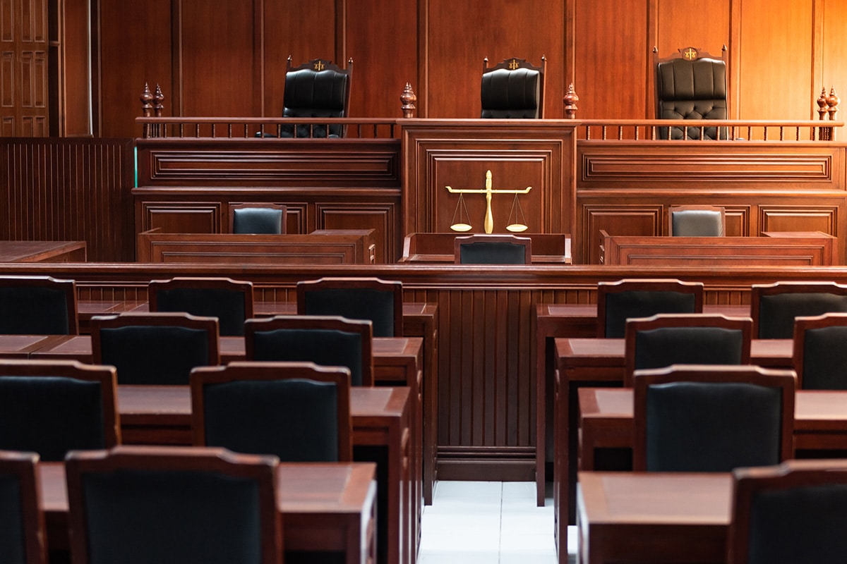 Courtroom V2