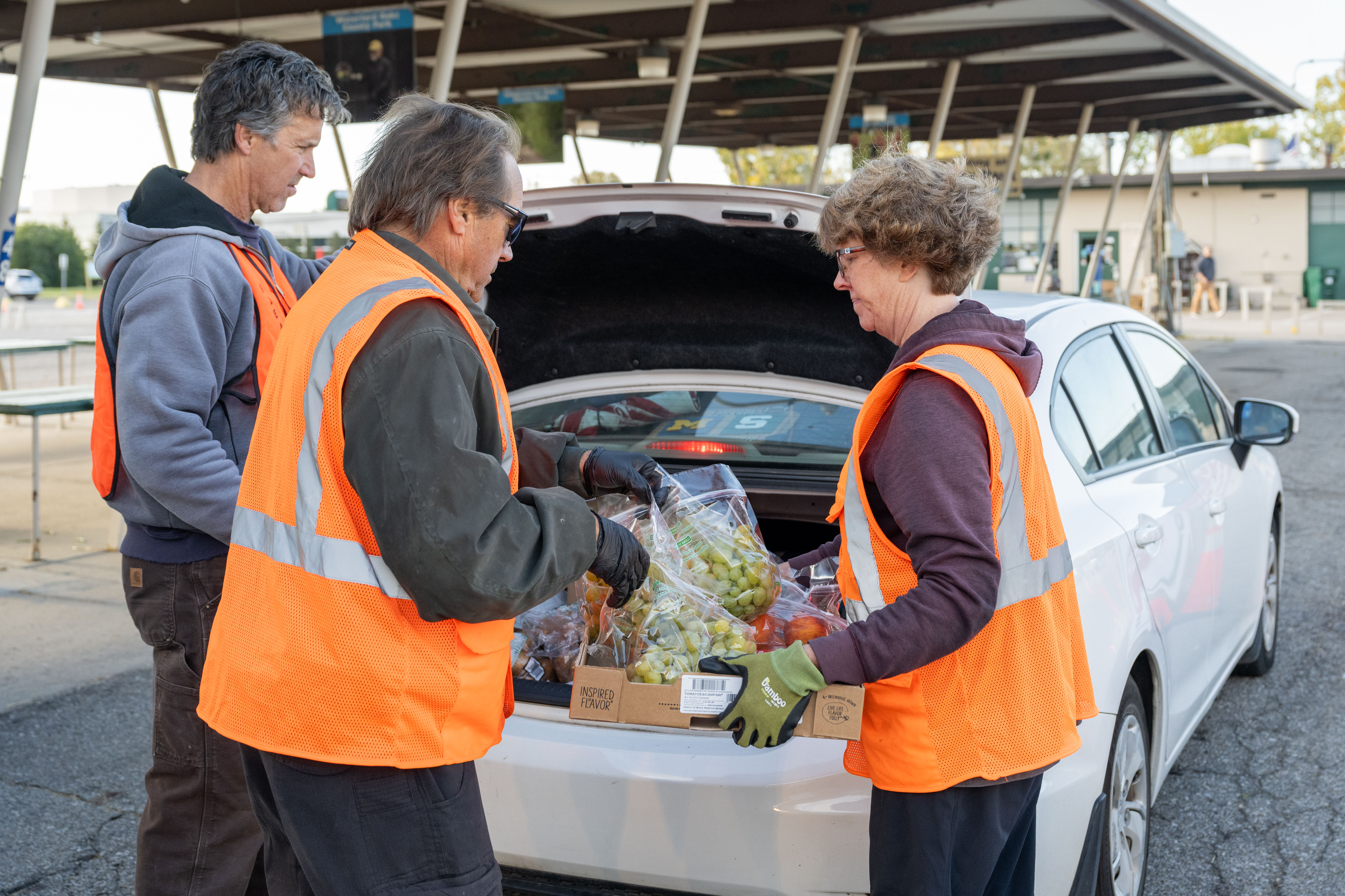 The DTE Foundation, Gleaners and Michigan Humane hosted a community event on Wednesday, Oct. 9 to provide the community a mobile food pantry and a drive-up pet vaccination clinic/pet food distribution.